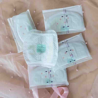 一回使用型 母乳 女性 乳房 柔らかい 吸収性 素材 の 介護 パッド