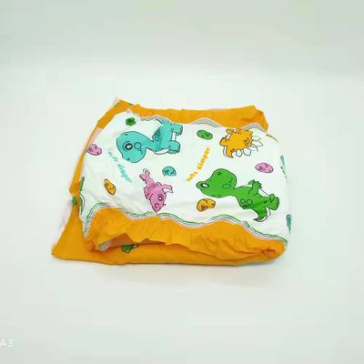 OEM オーダーメイド 毛糸パルプと800ml-1500ml吸収性のある一次性成人用おむつ