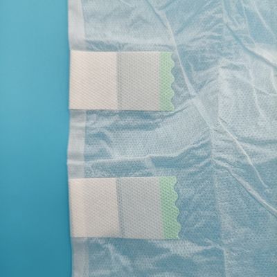 調整可能な吸着性 柔らかい透気性 大人の尿布 耐久性のある着用のためのサンプル