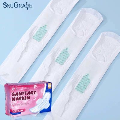 女性用使い捨てアニオン衛生用ナプキン OEM レディース 期間のケア 木製パルス マキシパッド